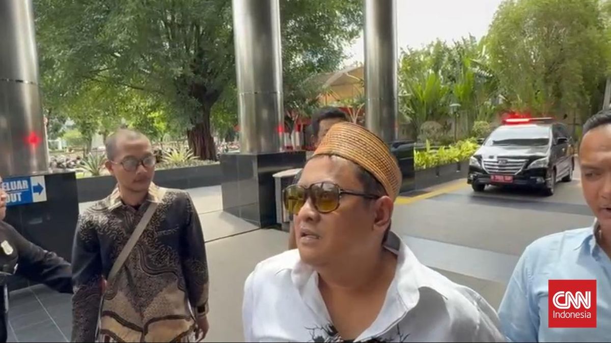 Questioned by KPK, Haji Her Claims No Acquaintance with Suspect Customs Official