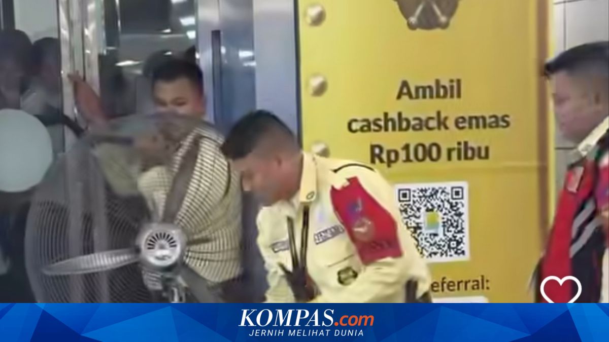 Passengers Trapped in MRT Lebak Bulus Lift, Suspected Due to Power Outage