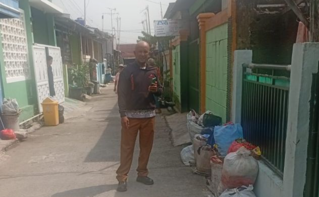 After Waiting a Month, Rubbish in Kavling Lorisakti, North Bekasi Finally Collected