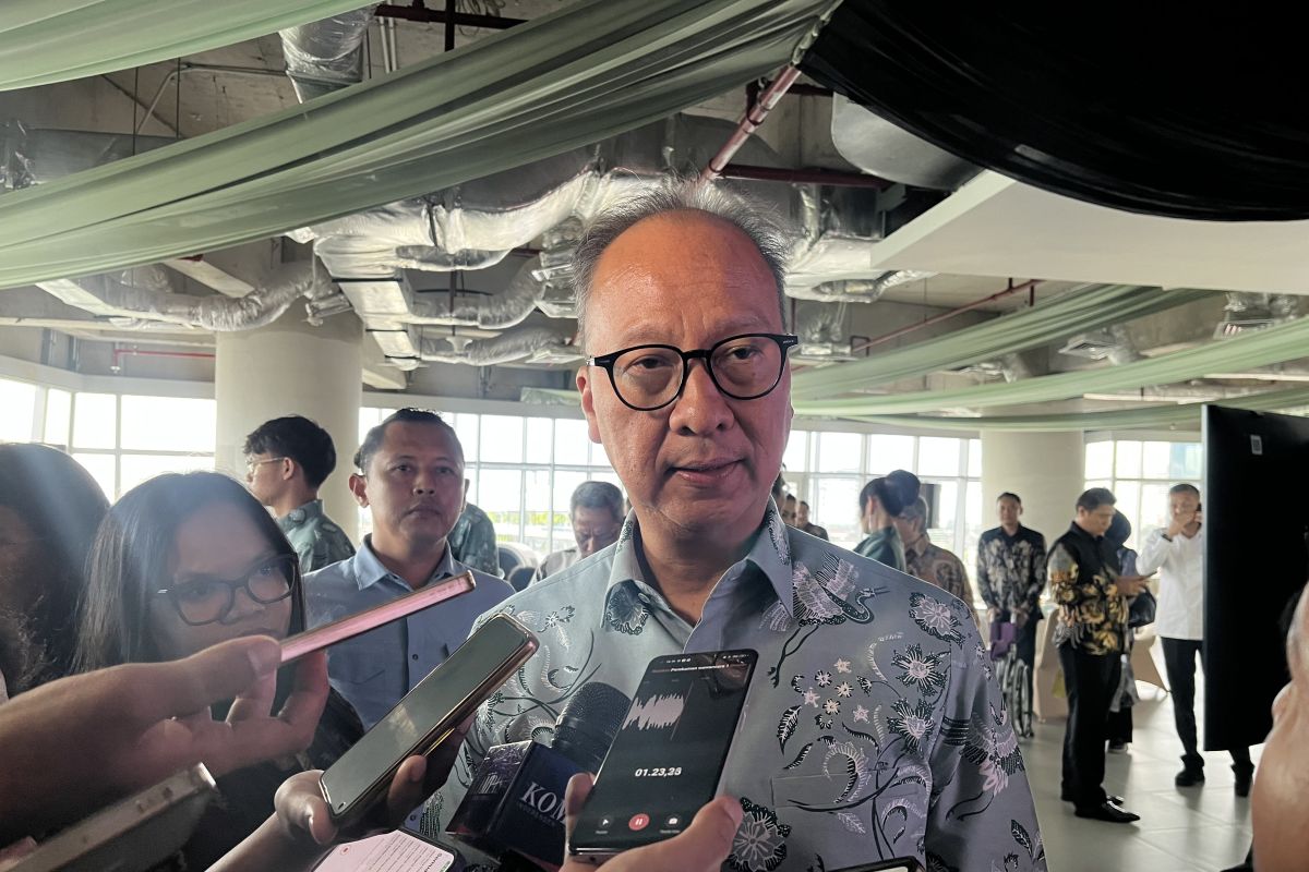 Industry Minister Confident Strait of Hormuz Agreement Will Normalise Plastic Supply