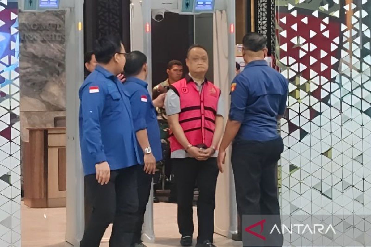 Attorney General's Office designates Riza Chalid and six others as suspects in Petral case