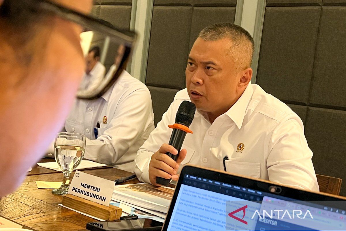 Transport Minister urges public to report transport extortion via social media