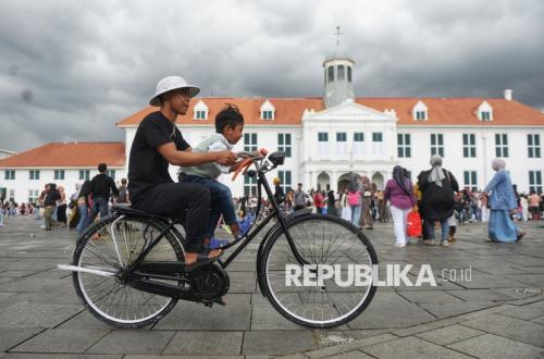 Rano Karno Wants to Revive Trams in the Old Town