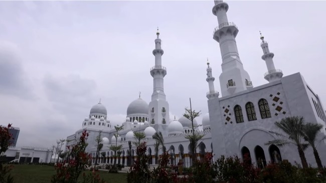 Zakat and Wakaf as Economic Buffers Amid Global Uncertainty