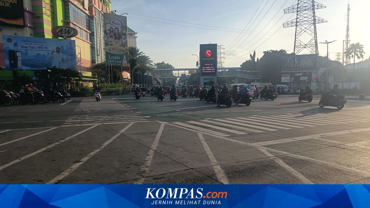 Civil Servants Work from Home Today, Traffic at PGC Cililitan Intersection Smooth This Morning
