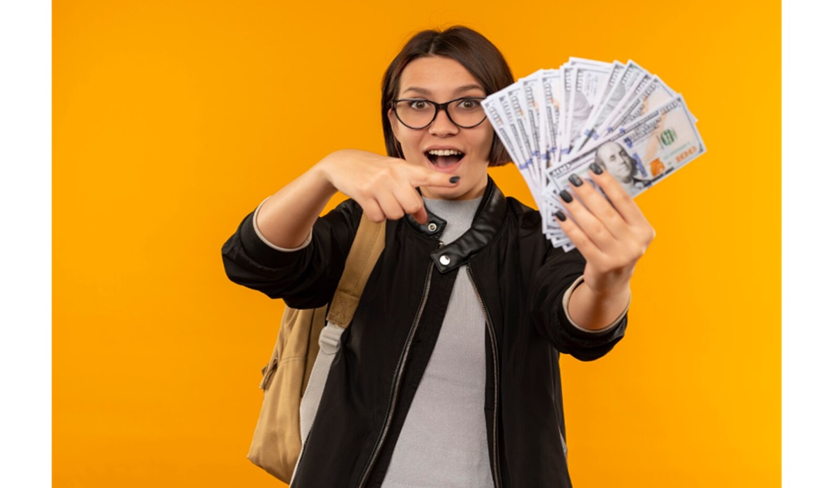 Financial Strategies for Millennials and Gen Z: Income Diversification to Digital Literacy