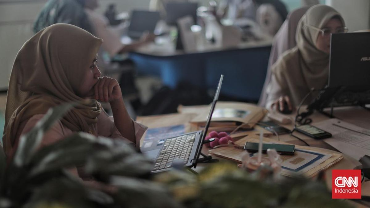 Civil Servants Begin First WFH Today, Prepare for Sanctions if Slow to Respond