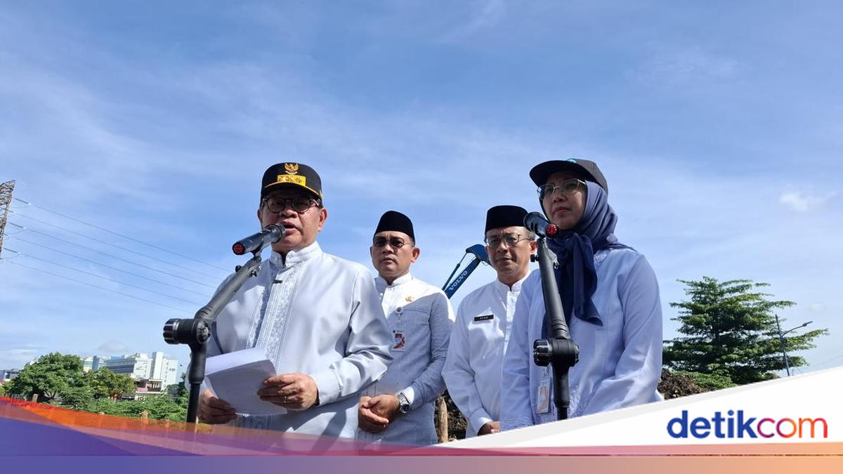 Pramono Inspects Dredging of West Flood Canal: Strategic Project to Tackle Flooding