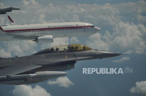 TNI AU's 80th Anniversary: F-16 Fighter Jets and KAI T-50 Escort Presidential Aircraft