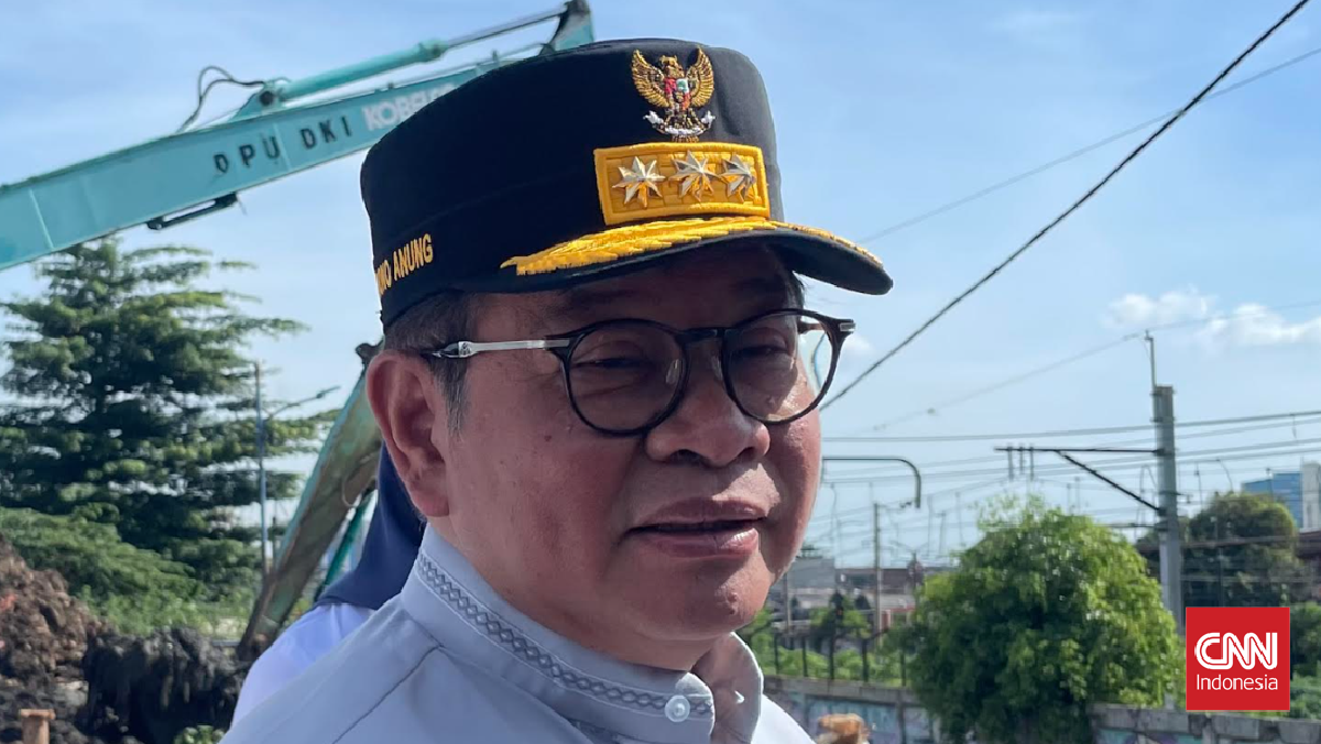 Jakarta ASN's First WFH Day, Pramono Ensures Public Services Remain Normal