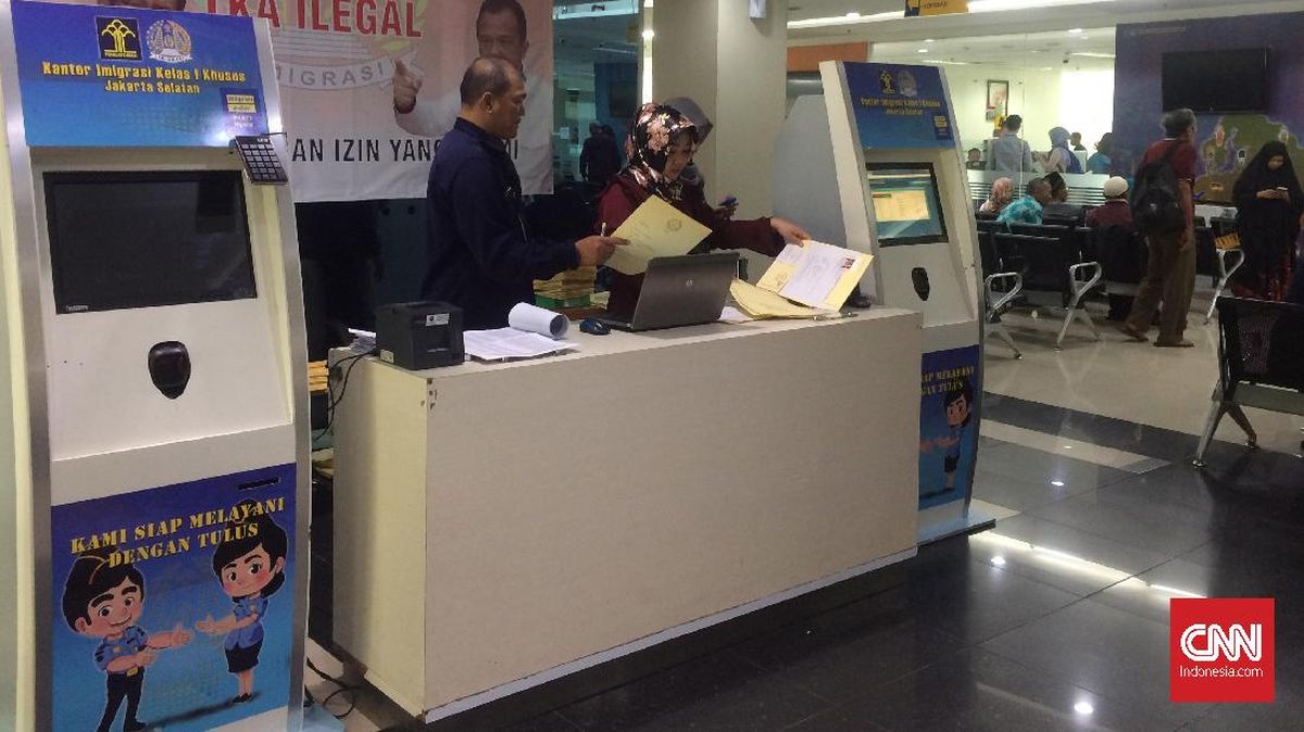 Civil Servants Work from Home Today, Immigration Services Continue to Operate Normally