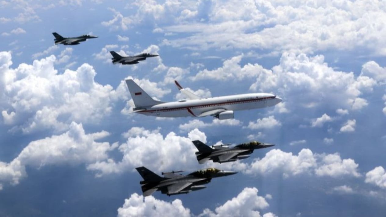 Prabowo's Message from the Cockpit of the Presidential Aircraft on the 80th Anniversary of the Indonesian Air Force: Protect Our Homeland!