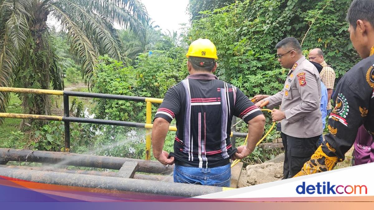 Joint Prayer Kicks Off Construction of Merah Putih Bridge Phase II in Kampar