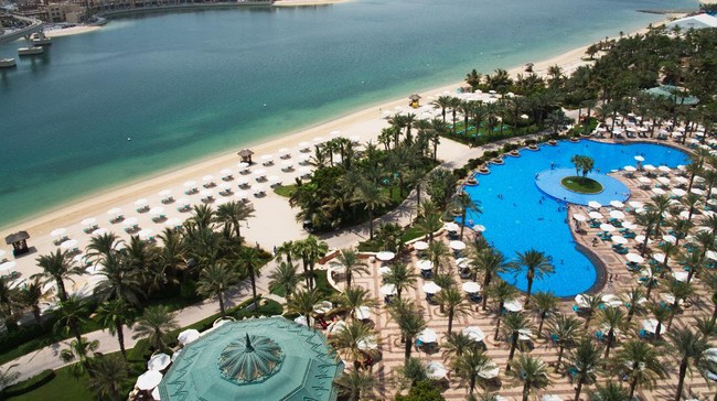 Iran War Hammers Dubai Tourism, Hotels Empty with Layoffs Looming