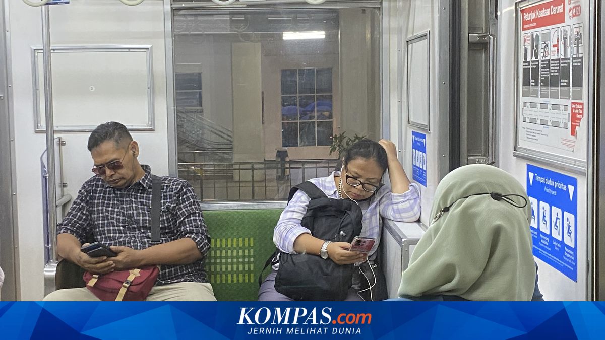 When Warnings Go Unheeded: Naughty Passengers in KRL Priority Seats