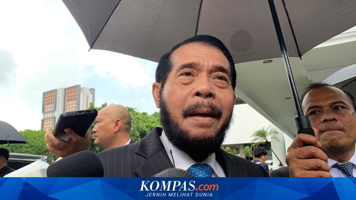 Anwar Usman and Ministers Arrive at Palace Ahead of Constitutional Court Justice Swearing-In
