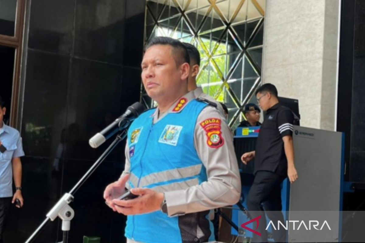 Police Still Investigating Report Against Saiful Mujani