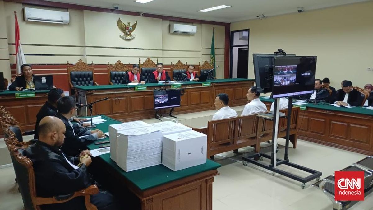 Ponorogo Regent Charged with Accepting Rp1.8 Billion in Bribes and Rp5.5 Billion in Gratuities
