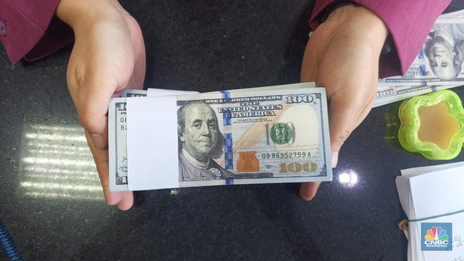 Rupiah Weakens, US Dollar Exchange Rate Rises to Rp17,085