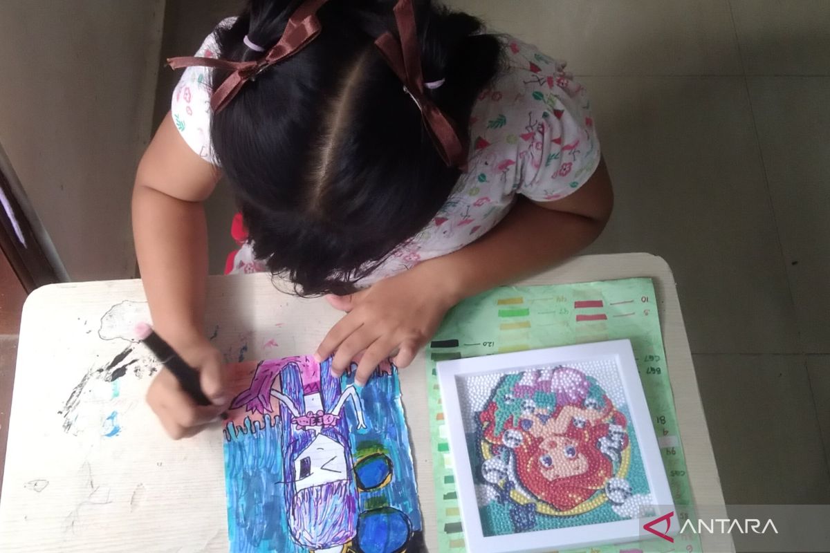 Educators: Restrictions on social media access help children focus on learning