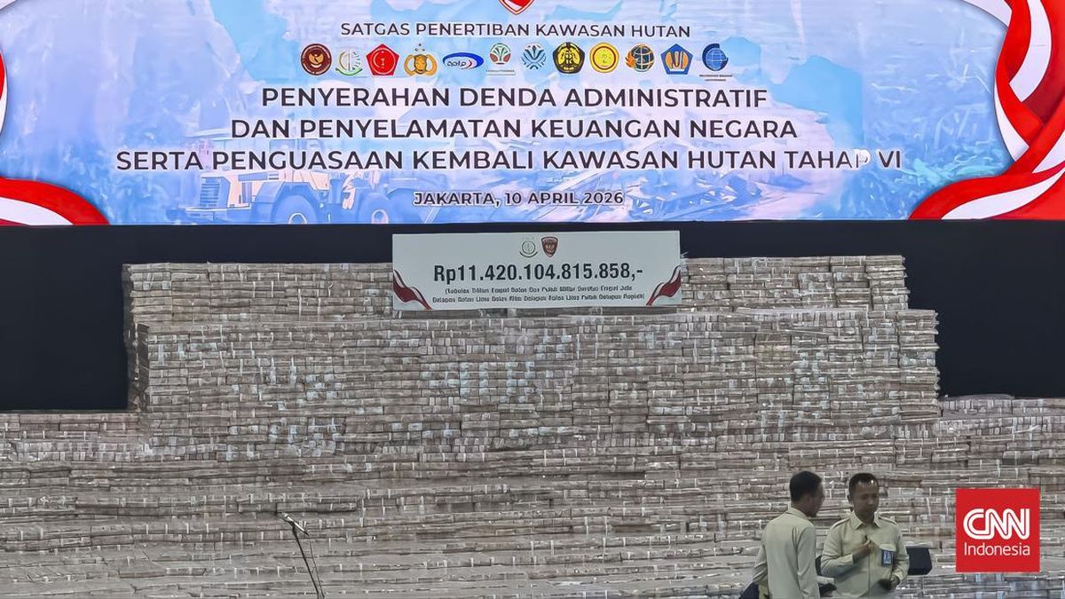 Display of Rp11.4 Trillion Cash Pile from Attorney General's Office Seizure