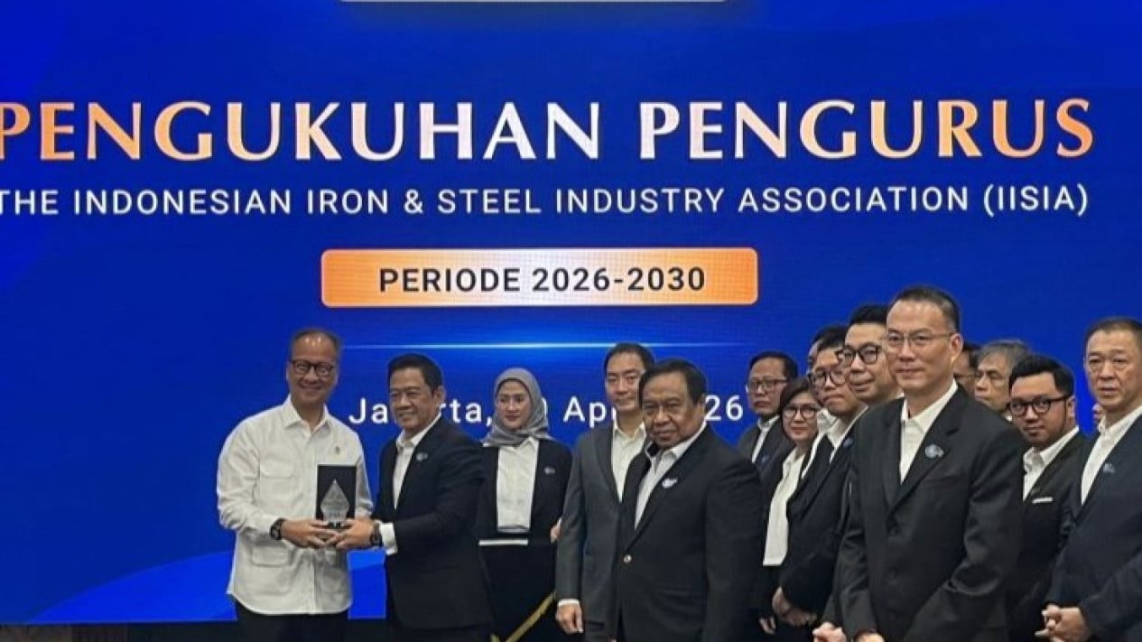Inaugurating New IISIA Board, Industry Minister Agus Highlights Challenges and Potential of National Steel Industry
