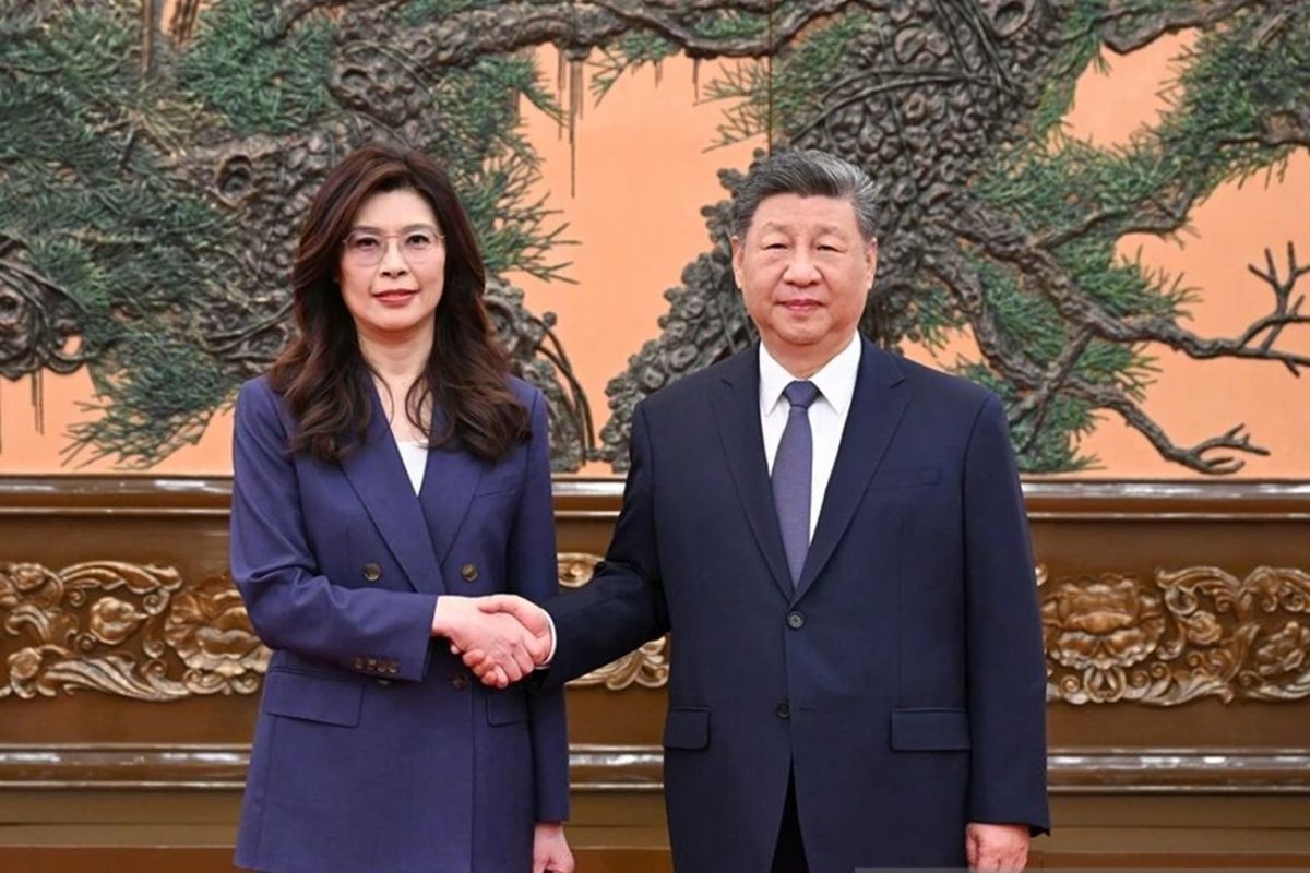 Chinese President Meets Taiwan Opposition Leader, Emphasises Unification