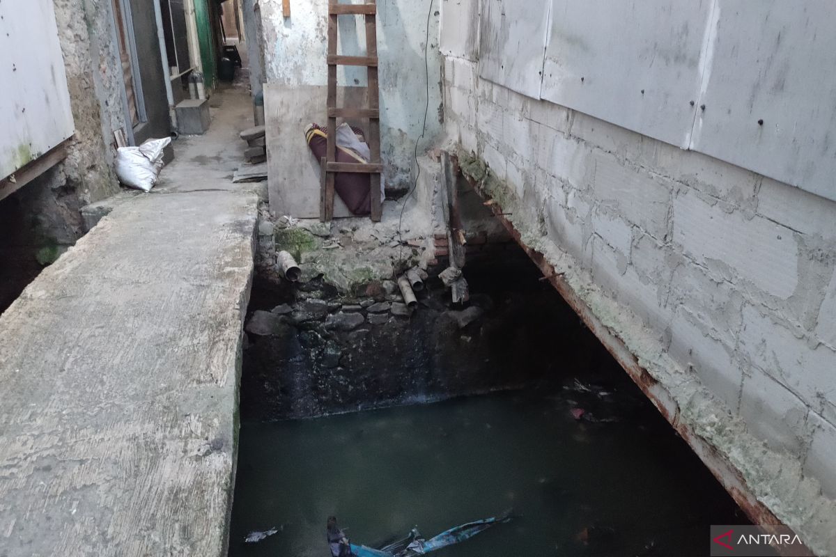 West Jakarta targets all sub-districts to end open defecation by June