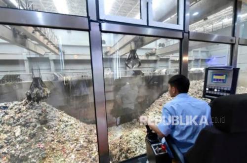 Turning Waste into Electricity: What Technology is Used in Indonesia?