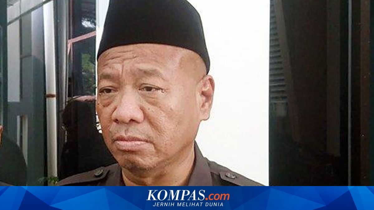 Caught in KPK Sting Operation, Tulungagung Regent Gatut Sunu Arrives at Merah Putih Building