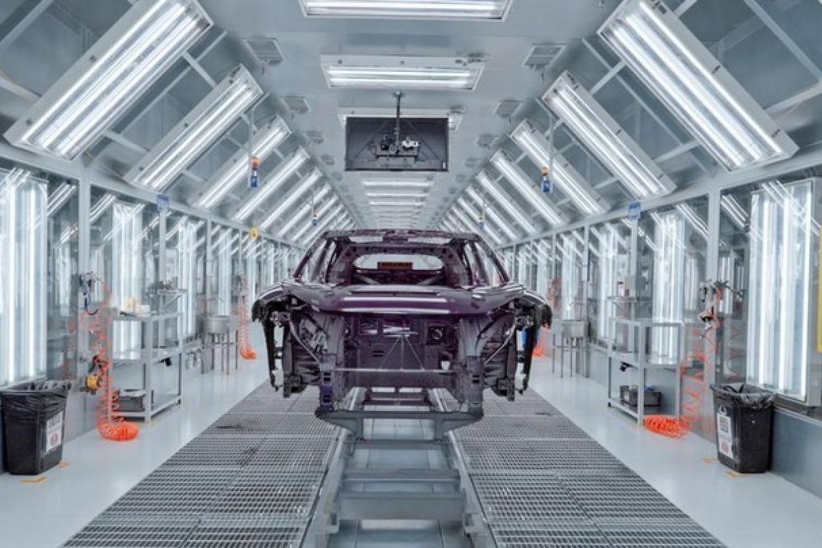 China's Automotive Production and Sales Surge Sharply in March 2026