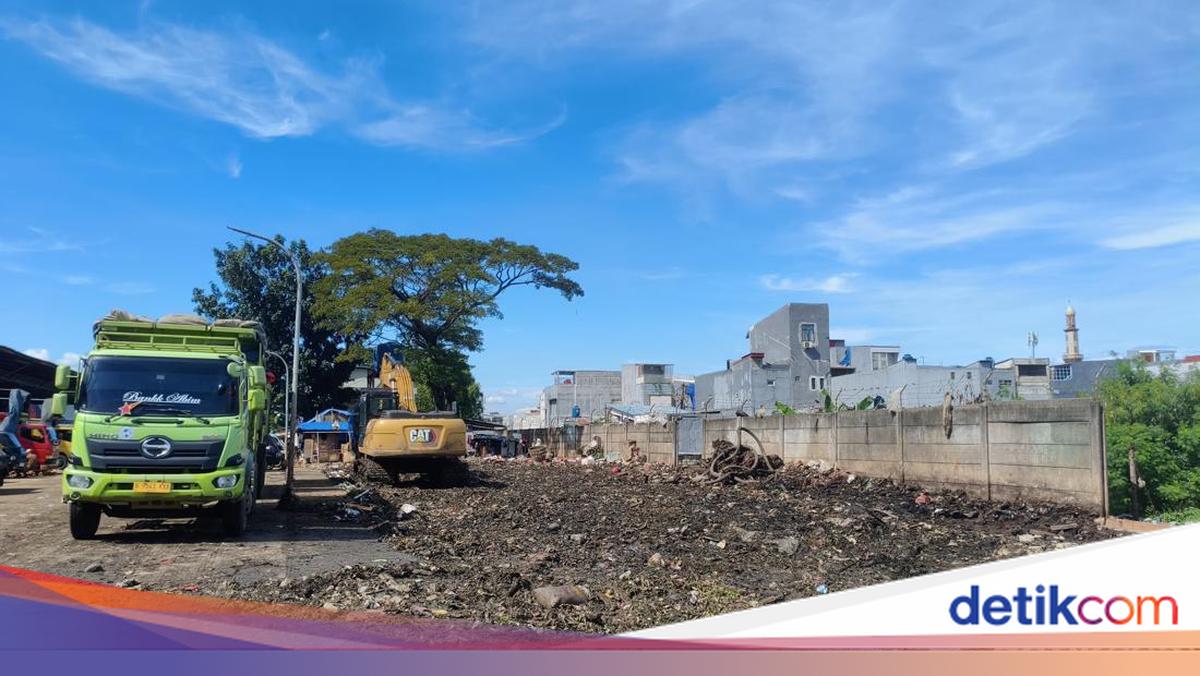 Rubbish Mountain at Kramat Jati Main Market Finally Completely Removed