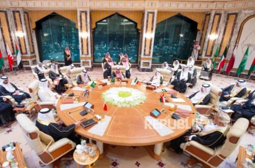 Gulf States, Except UAE, Reportedly Aligning with Turkey and Iran After Leaving Israel Post-War