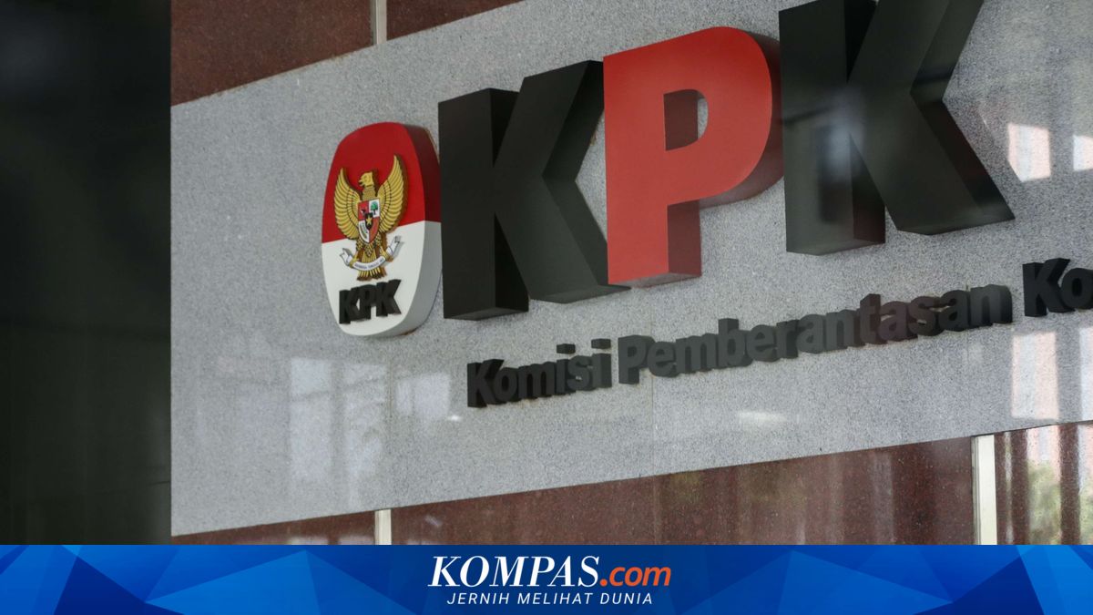 KPK Seizes Cash During Raid on Tulungagung Regent