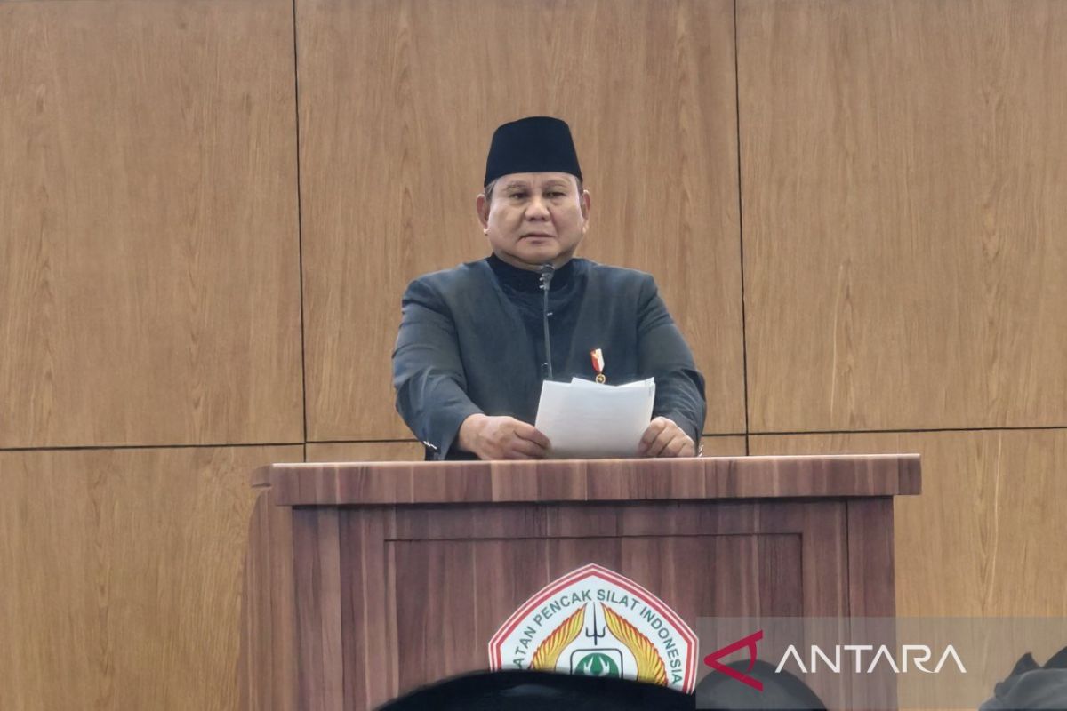 Prabowo urges pencak silat warriors to defend truth and the weak