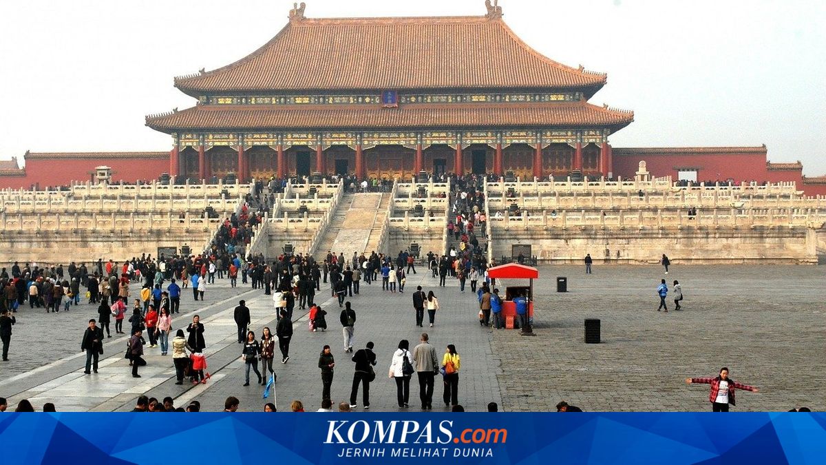 China Closes Airspace to Civil Flights for 40 Days: What's Happening?