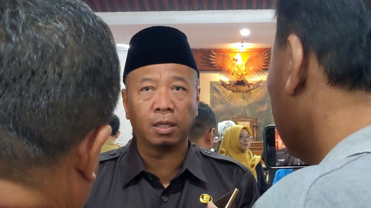 East Java Provincial Government Concerned over KPK's Arrest of Tulungagung Regent, Awaits Legal Determination