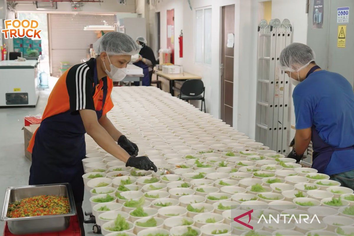 Undip allocates Rp6 billion annually for free lunches