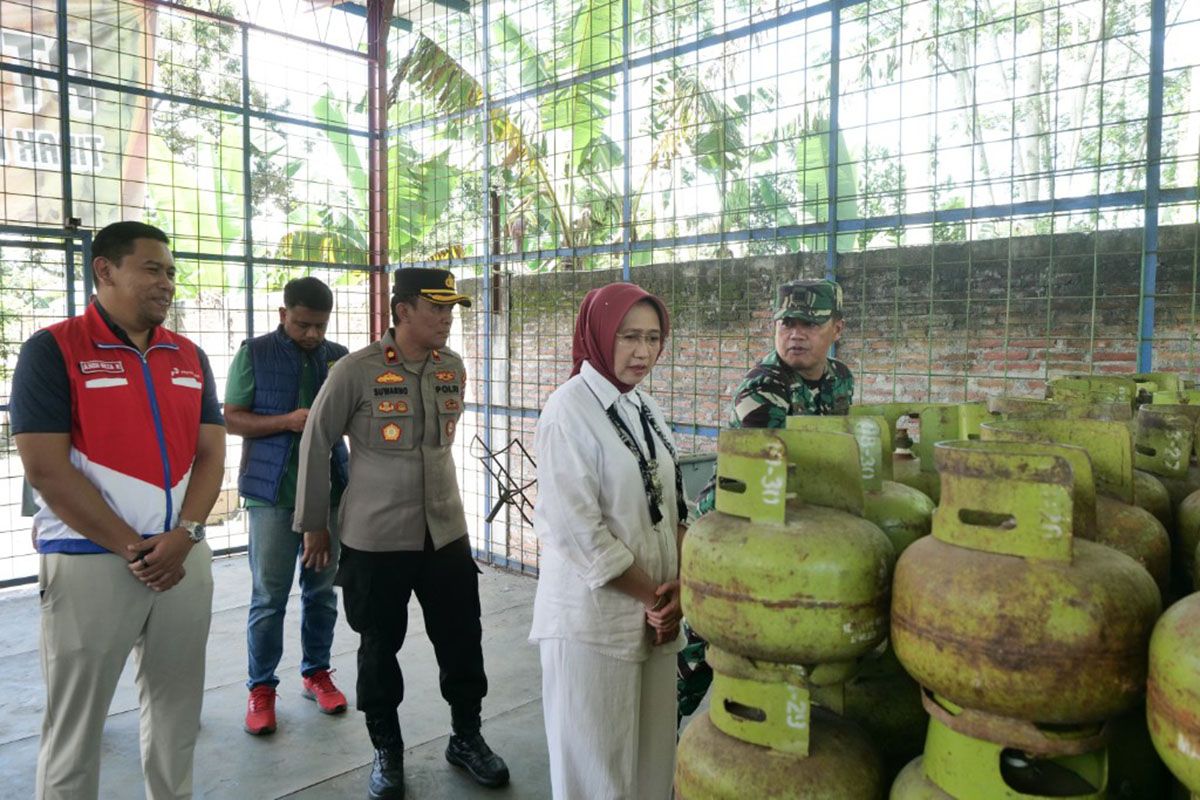 Three witnesses questioned by police over alleged hoarding of LPG in Lumajang