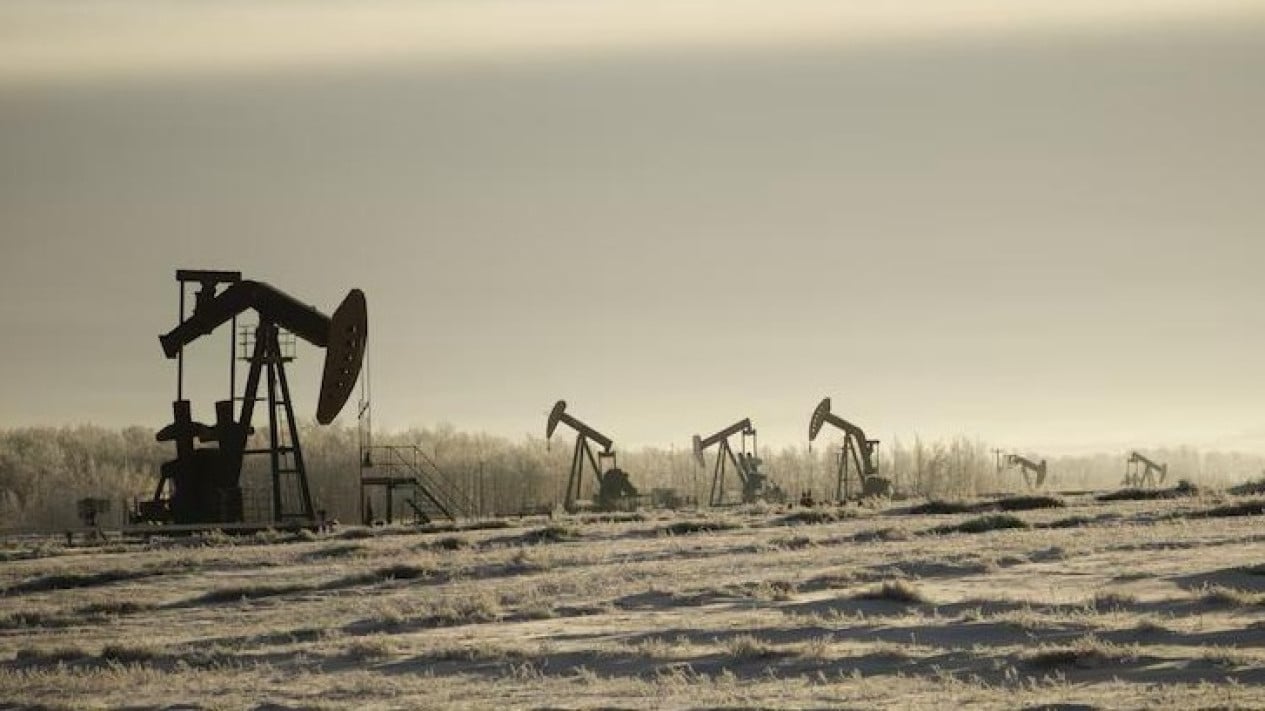 Global Oil Prices Plunge Below US$100 Level, What's Happening This Time?