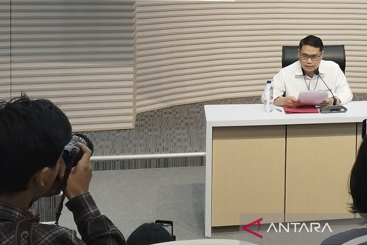 Tulungagung Regent and Aide Named Suspects in Extortion Corruption Case