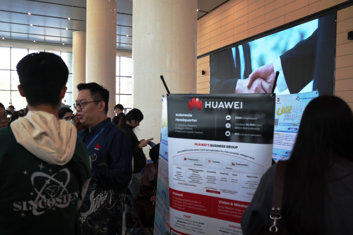 Indonesian Student Association Hosts Job Fair in Beijing, Attracting 1,300 Applicants