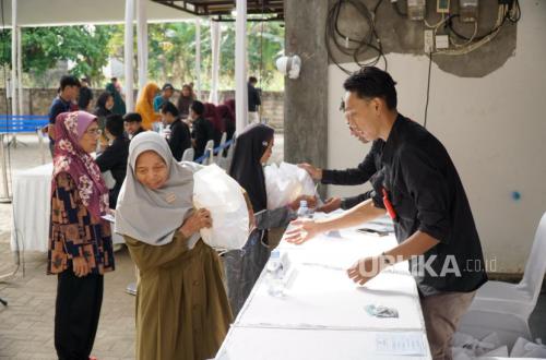 Starting from Tuban, Pertamina Assists Underprivileged Communities with Affordable Markets