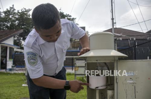 Predicted Godzilla El Niño: Why Is It Still Raining? Expert Explanation