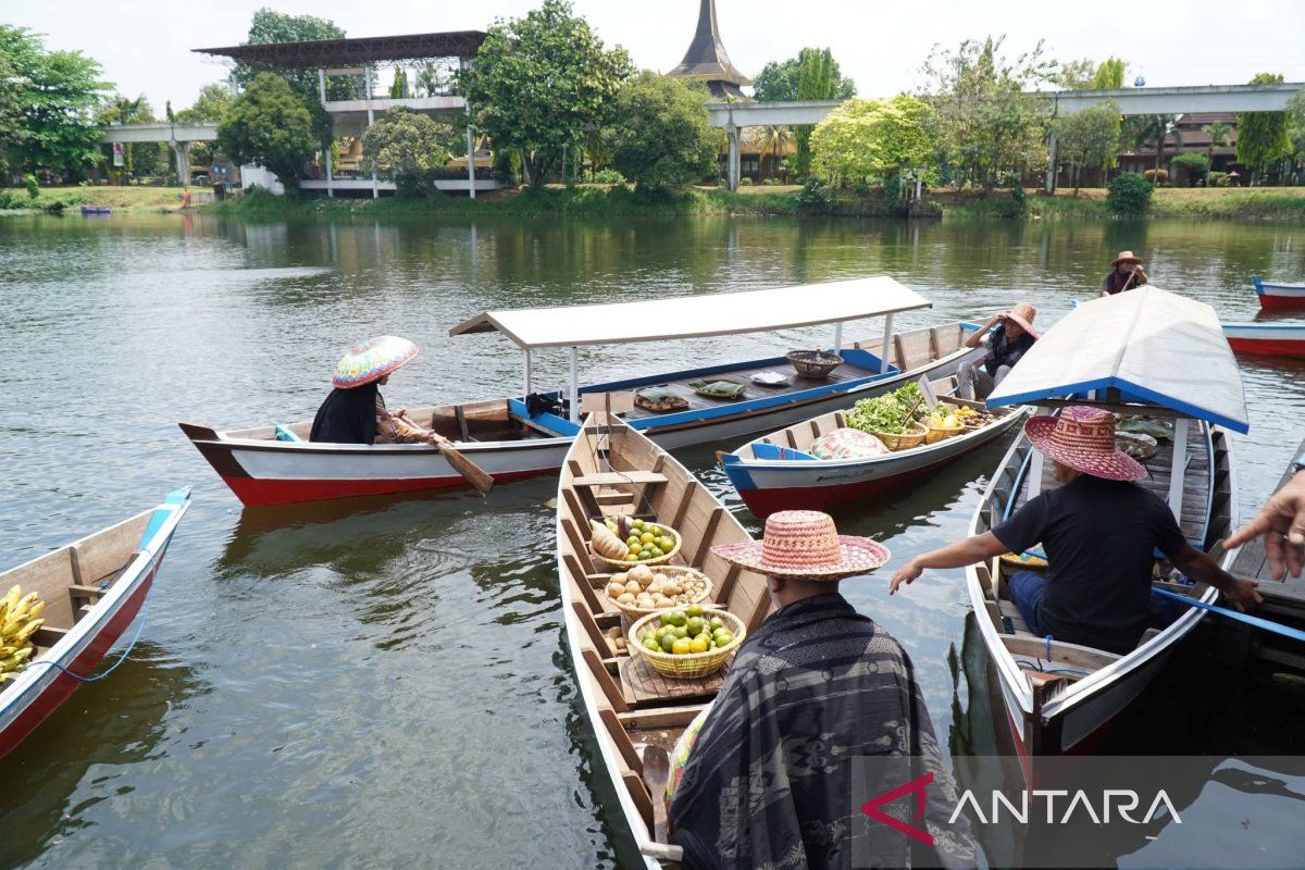 Floating Market at TMII Strengthens Banjar Cultural Identity Nationally