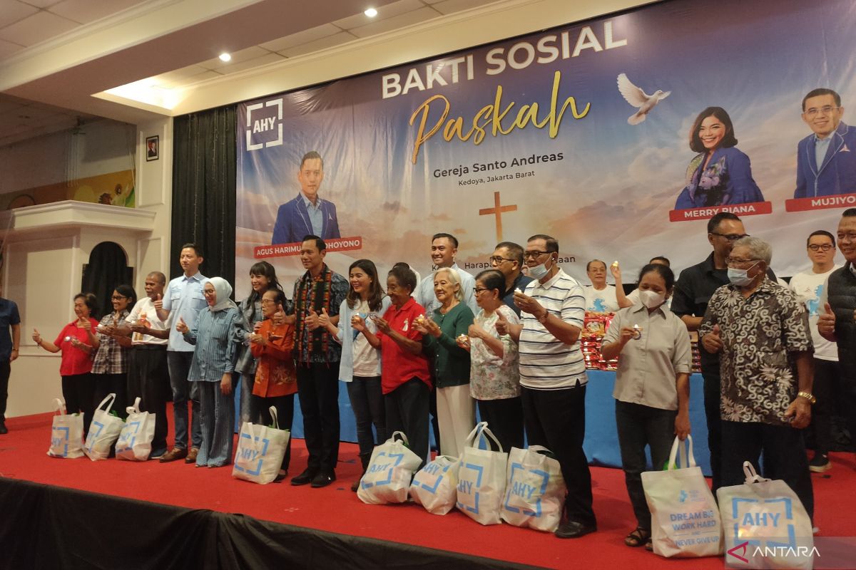 Coordinating Minister AHY Holds Easter Social Service at Santo Andreas Church in West Jakarta