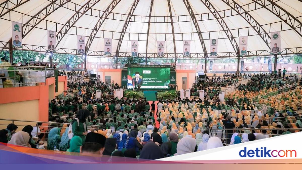 Religious Affairs Minister Opens Mathla'ul Anwar's XXI Congress, Entrusts Message on the Future of the Ummah