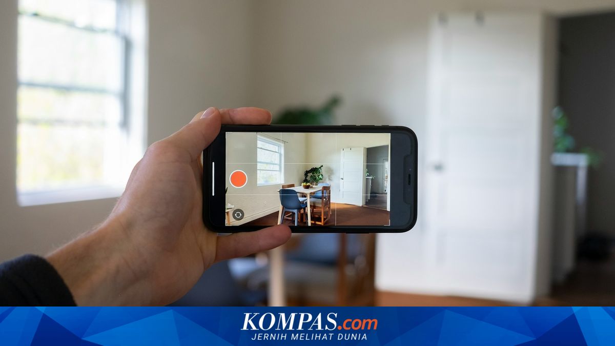 Measuring Empathy Behind Official Travel Showcasing