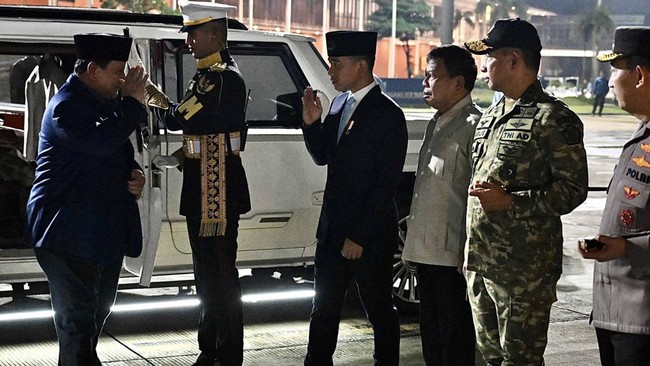 Prabowo Flies to Russia, Set to Meet Putin Today