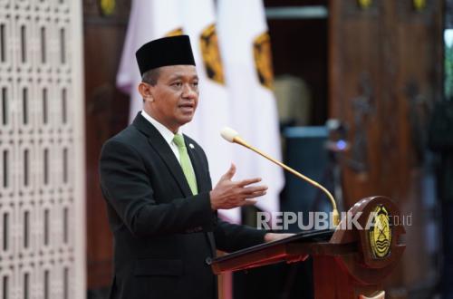 Focus on Unity and Real Solutions, Golkar Chairman Bahlil Urges Cadres to Strengthen Role in Regions